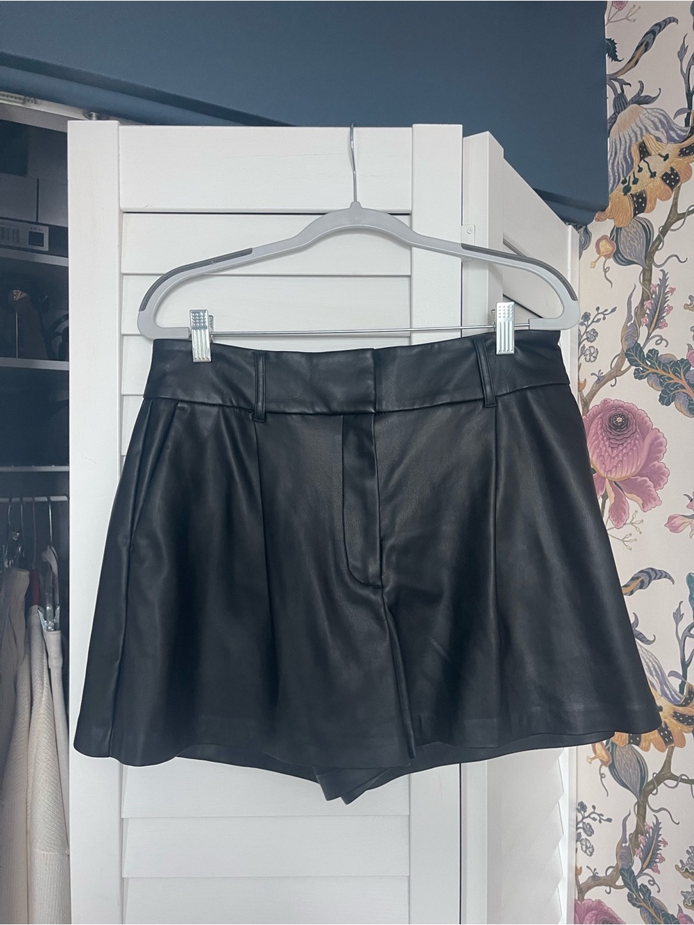 Express Black Faux Leather Pleated Skort Shorts